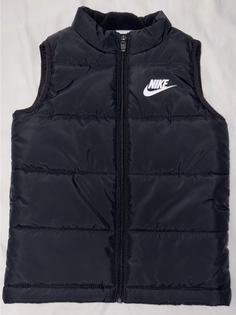 Nike black puffer vest sz 4T like new condition smoke free home